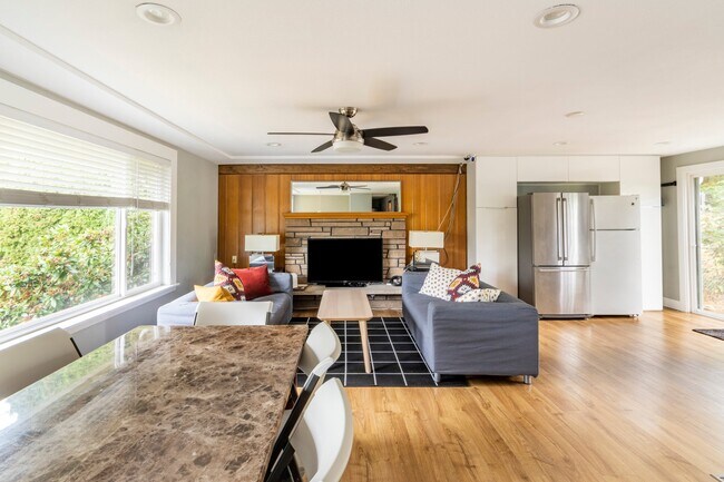 Foto del edificio - 1803 N 200th St