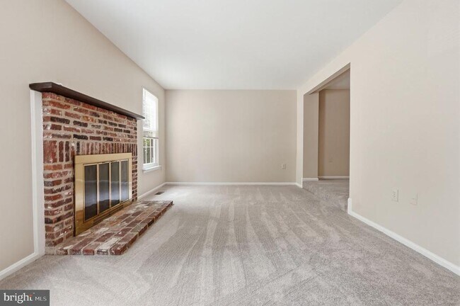 Foto del edificio - 10065 Chestnut Wood Ln