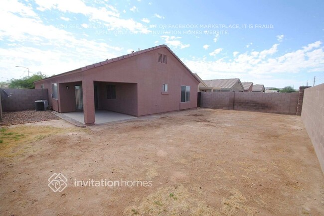 Building Photo - 3208 S 162nd Ln