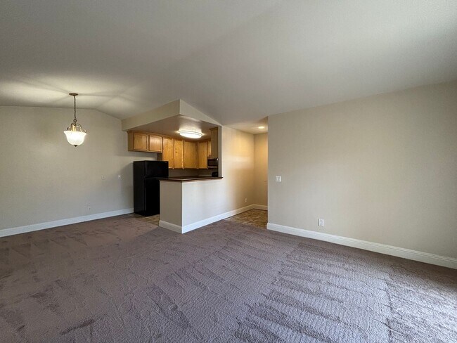 Foto del edificio - Inviting 1B/1BA Condo in Lemon Grove w/ Balcony, Reserved Parking & Community Pool/Spa!