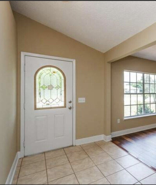Entrada principal - 978 Humphrey Blvd