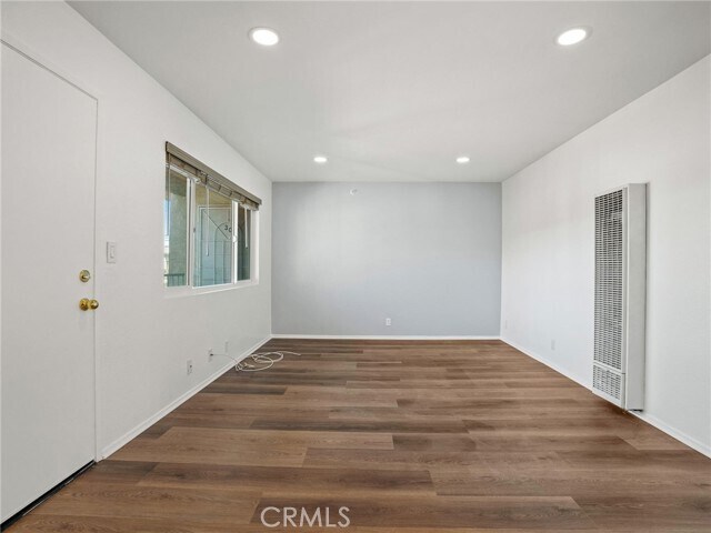 Building Photo - 14405 Cerise Ave