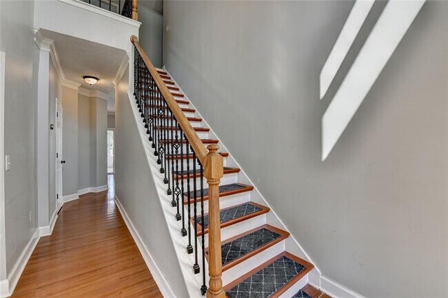 Building Photo - 702 Ashley Glen Ln