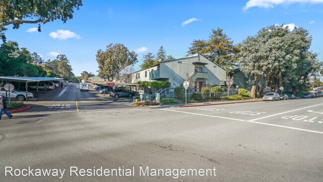 Building Photo - 2 br, 2 bath House - 207 BOARDWALK AVE. #H