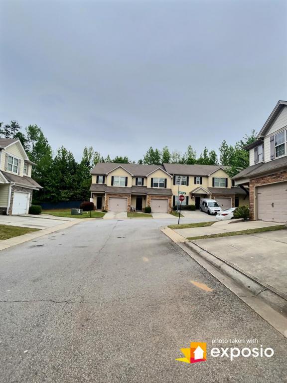 Building Photo - 4228 High Park Ln