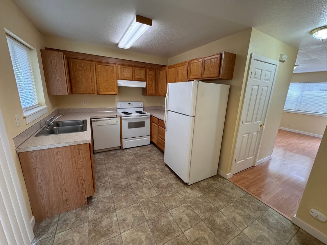 Photo - 1635 Patterson Alley - #2