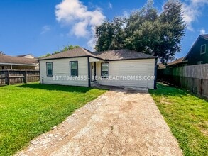 Building Photo - 7514 Japonica St
