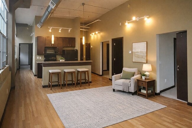 Building Photo - RIVERWALK LOFTS
