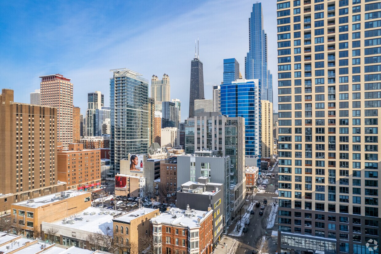 Aerial Photo - 156 W Superior St