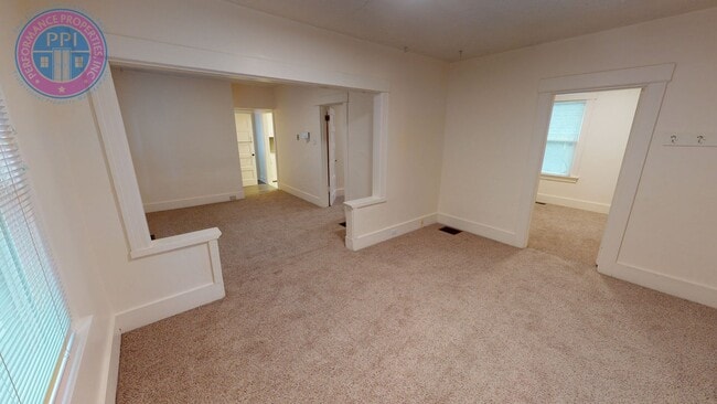 Building Photo - Prime Location - Mt. Tabor Craftsman! Cove...