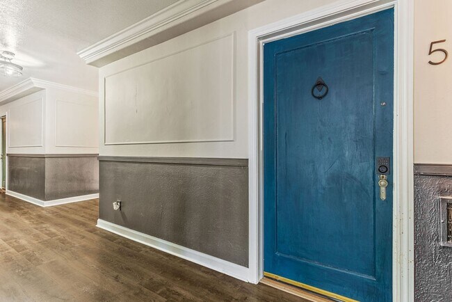 Foto del edificio - Studio Apartment in Jefferson Park