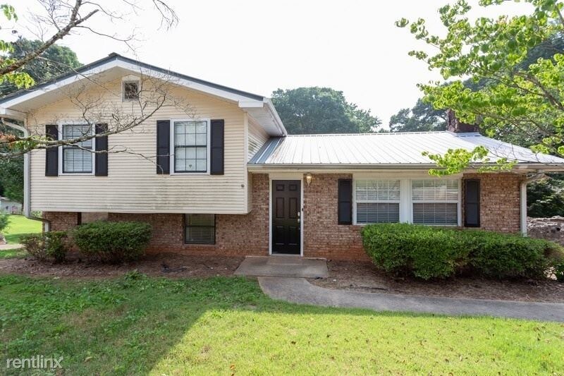 3 br, 2 bath House 482 Palm St House for Rent in Holly