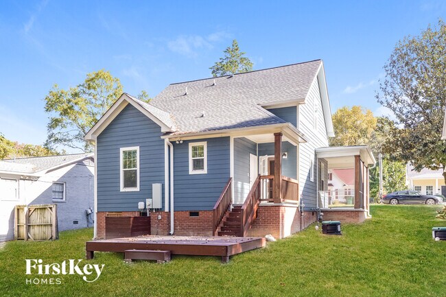 Building Photo - 1717 Dallas Ave