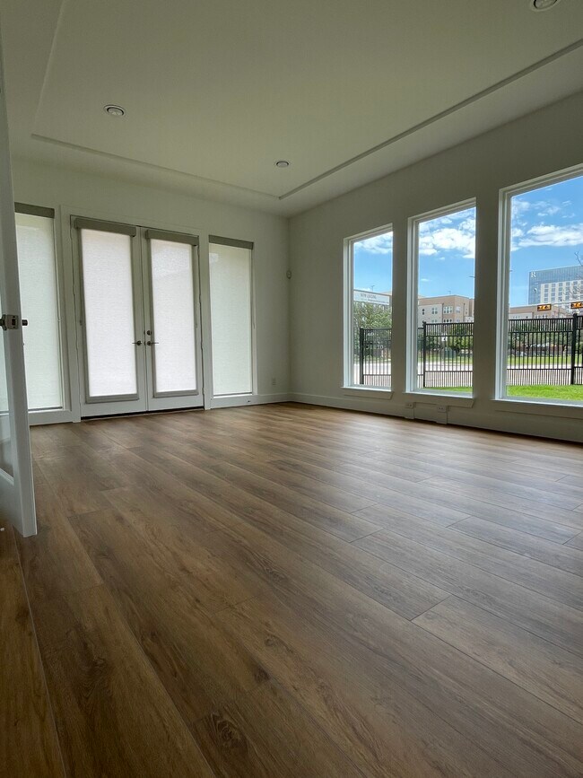 14'x22' Study - 7604 Highcroft Way
