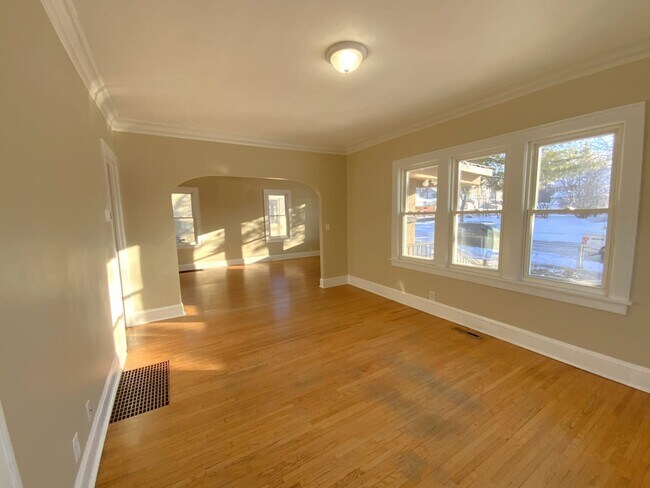 Building Photo - 4204 Oakland Ave