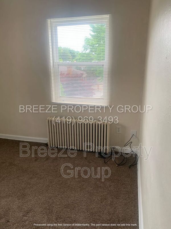 Foto del edificio - 2445 W Bancroft St