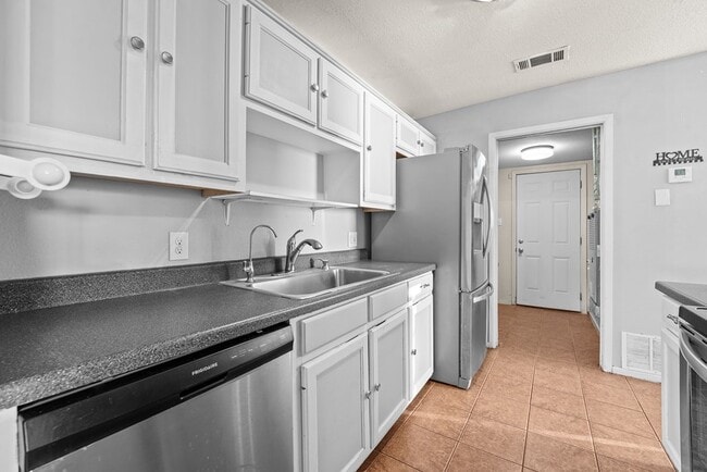 Foto del edificio - 1728 Linda Ave