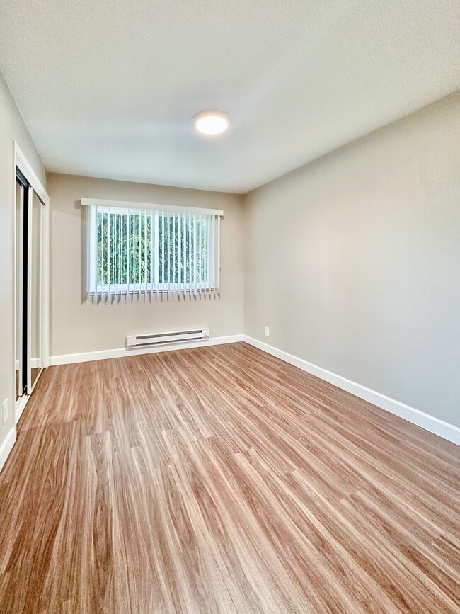 Building Photo - The Enclave at Lodato