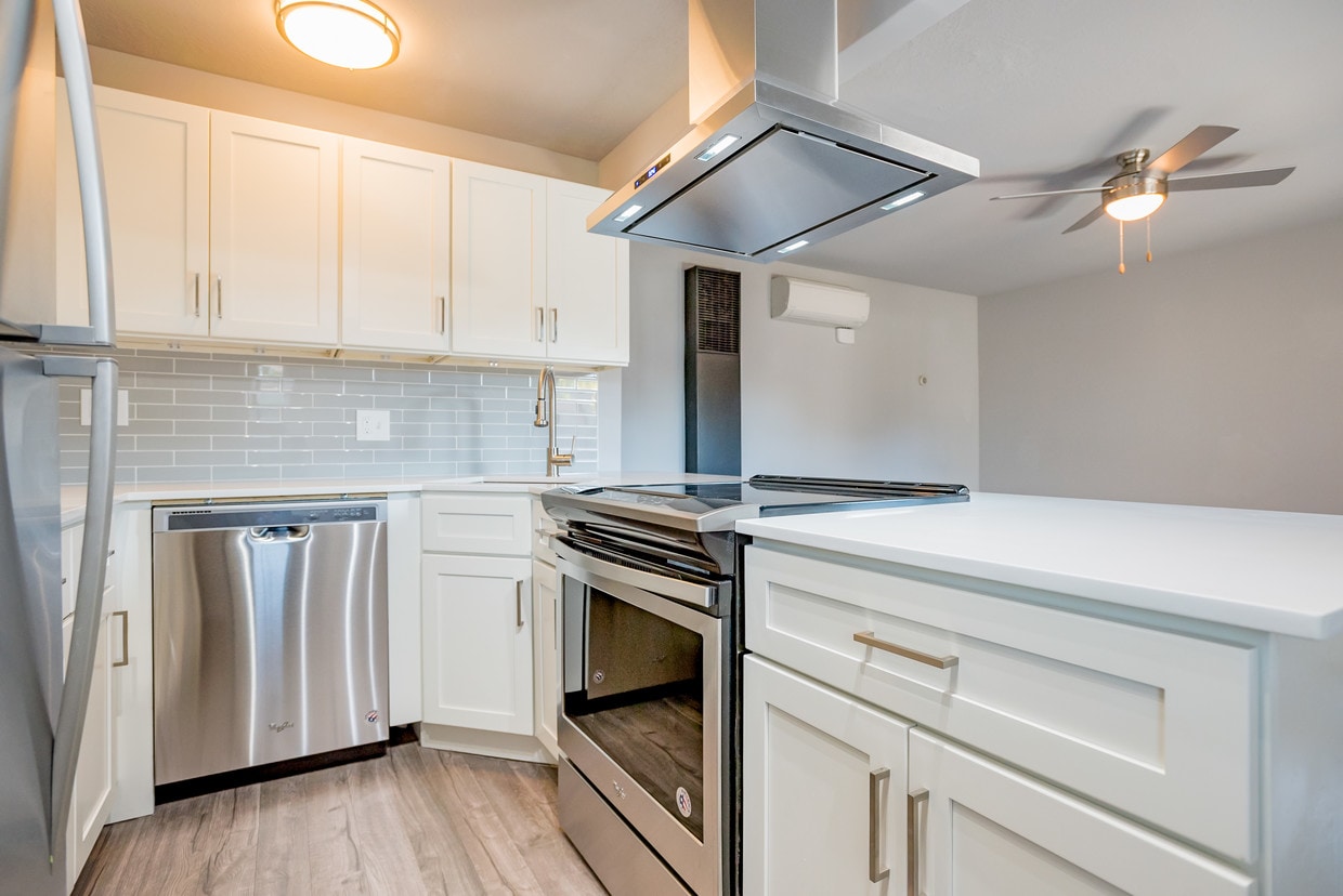 Primary Photo - Shenandoah Apartments