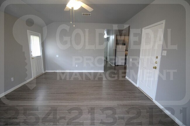 Building Photo - 1408 Pima Trail