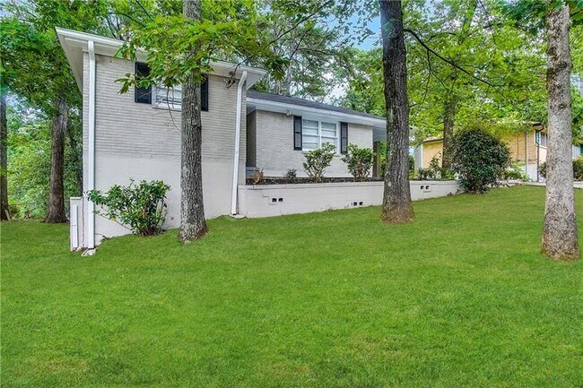 Foto del edificio - 1814 Mary Lou Ln SE