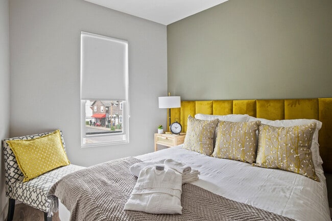 Building Photo - 89 Cottage St