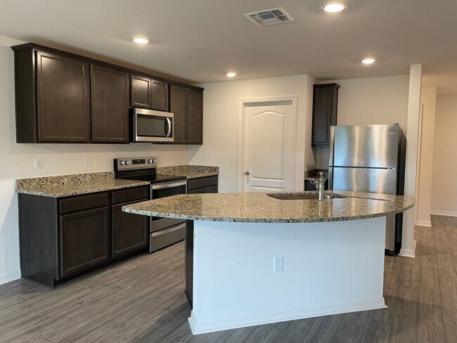 Foto del edificio - Cozy 2 Bed/2.5 Bath Townhome FOR RENT in t...