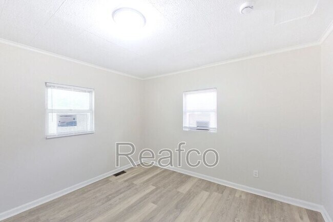 Foto del edificio - 2639 Hiawatha St