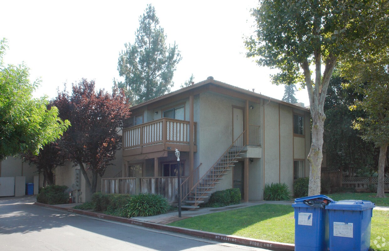 Building Photo - 1178 Curtiss Ave
