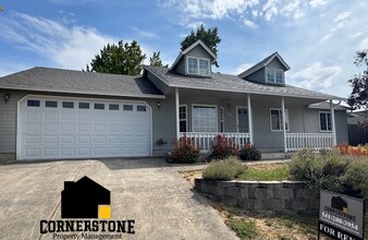 Building Photo - 1427 Matthews Pl