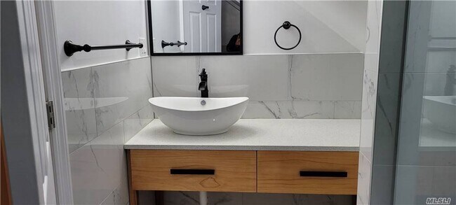 Building Photo - 63 E Dover St