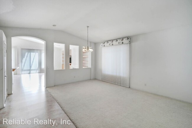 Foto del edificio - 4 br, 2.5 bath House - 24479 Avenida Arconte