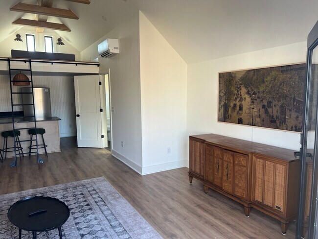 Foto del edificio - 4301 Waterview Cir