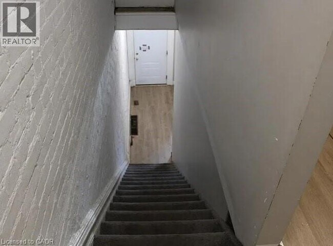 Photo du bâtiment - 500 Main St E