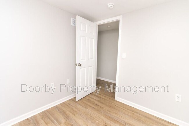 Foto del edificio - 1714 Portland St