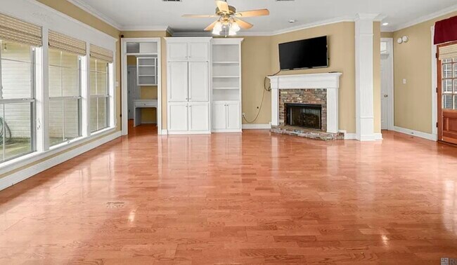 Foto del edificio - 1593 Colony Ln