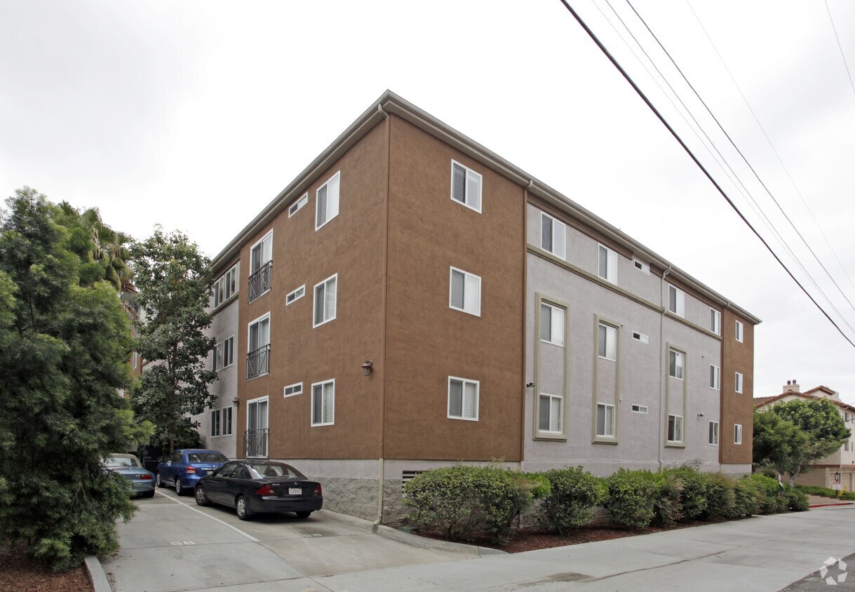 Building Photo - 1756 Essex St