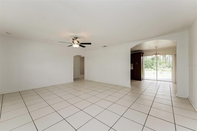 Building Photo - 4003 3rd St W