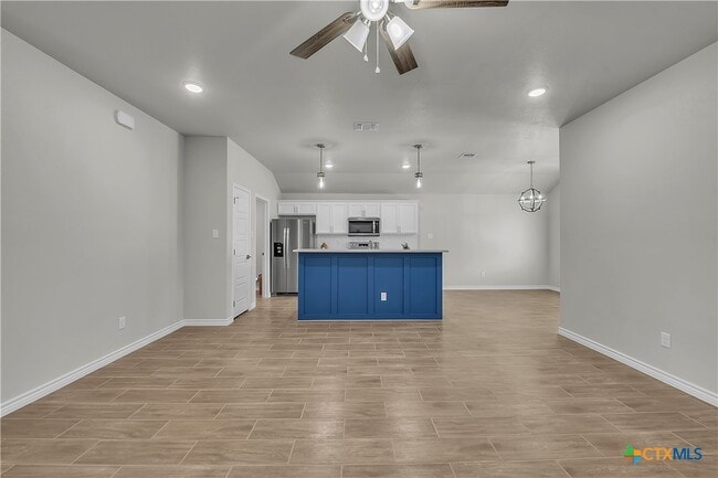 Building Photo - 5202 White Rose Dr