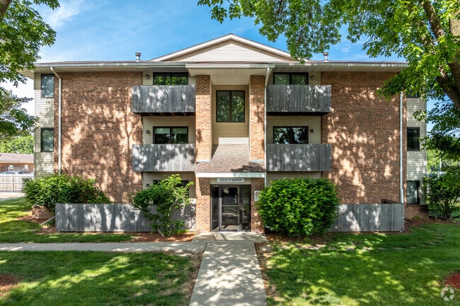 Building Photo - Linden East Apartments