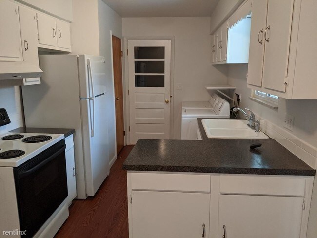 Building Photo - 2 br, 1 bath  - 3339 Northwest Dr