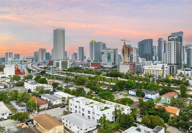 Foto del edificio - 434 SW 10th St