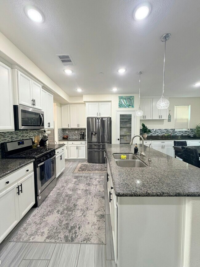 Building Photo - 2276 Acero Ct