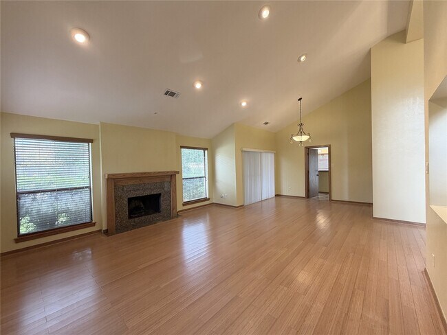 Building Photo - 13103 Waldemere Dr