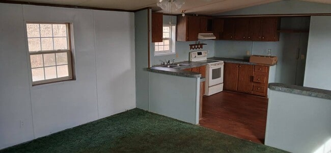 Building Photo - 2711 Windy Hill Rd