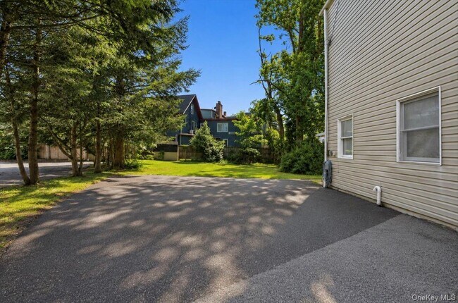 Building Photo - 7 Idlewild Ave