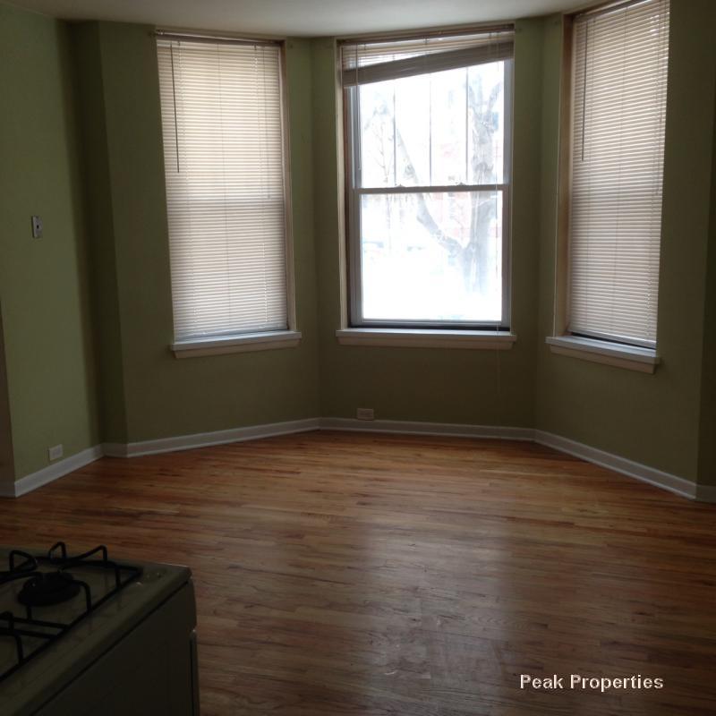 Foto principal - 847 N Oakley Blvd