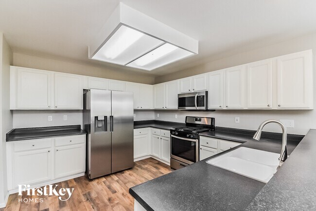 Foto del edificio - 942 Square Dance Ln