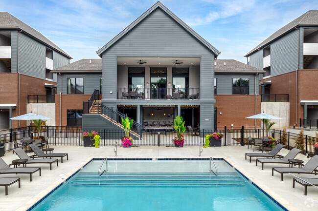 Pool - Signature Apartments