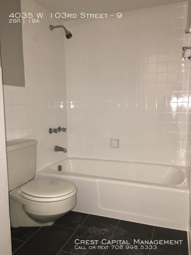 Building Photo - 2 bedroom in OAK LAWN IL 60453
